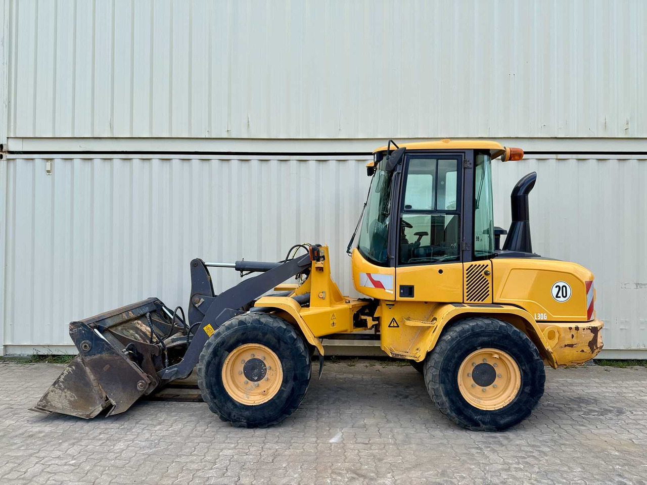 Volvo L30G - Chargeuse sur pneus: photos 4 Volvo L30G - Chargeuse sur pneus: photos 4