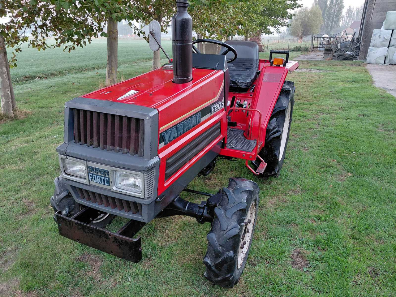Yanmar F20 - Micro tracteur: photos 1 Yanmar F20 - Micro tracteur: photos 1