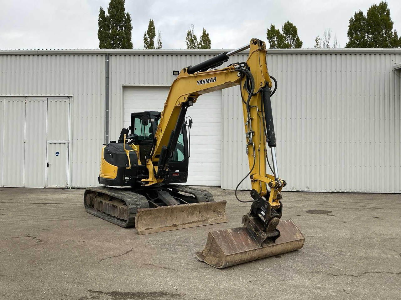 Yanmar SV100-2A - Pelle sur chenille: photos 1 Yanmar SV100-2A - Pelle sur chenille: photos 1