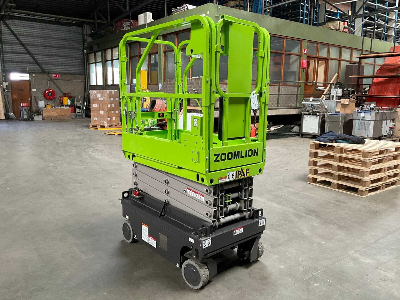 Zoomlion ZS0407DC-LI - Nacelle: photos 2 Zoomlion ZS0407DC-LI - Nacelle: photos 2