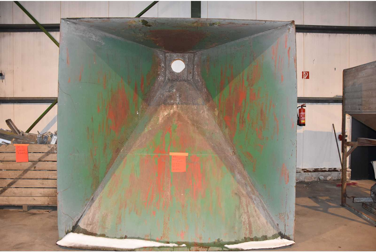 Auctions in the field of grain storage - Matériel de stockage: photos 1 Auctions in the field of grain storage - Matériel de stockage: photos 1