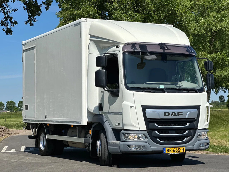 DAF LF 230 LF230.12 EURO6. 61797km!! 440x244x228 Bakwagen met Laadklep. als in NIEUWSTAAT!! - Camion fourgon: photos 2 DAF LF 230 LF230.12 EURO6. 61797km!! 440x244x228 Bakwagen met Laadklep. als in NIEUWSTAAT!! - Camion fourgon: photos 2