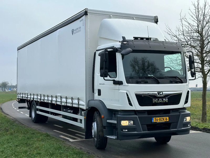 MAN TGM TGM. 15.250. EURO6. 2020. Schuifzeil Bakwagen met Laadklep 990x248x270 - Camion à rideaux coulissants: photos 2 MAN TGM TGM. 15.250. EURO6. 2020. Schuifzeil Bakwagen met Laadklep 990x248x270 - Camion à rideaux coulissants: photos 2