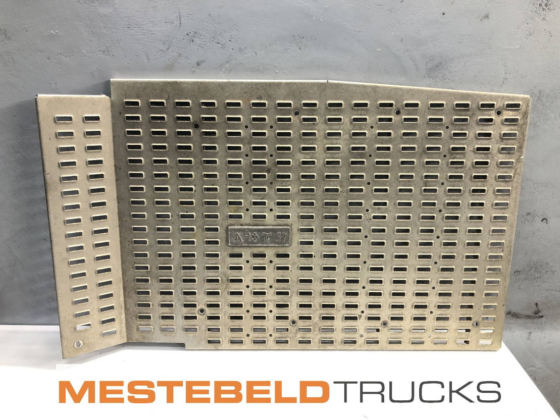 DAF Opstapplaat rechts - Frame/ Châssis pour Camion: photos 1 DAF Opstapplaat rechts - Frame/ Châssis pour Camion: photos 1