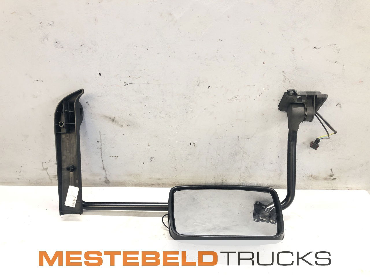 DAF Spiegel met steun links - Cabine et intérieur pour Camion: photos 1 DAF Spiegel met steun links - Cabine et intérieur pour Camion: photos 1
