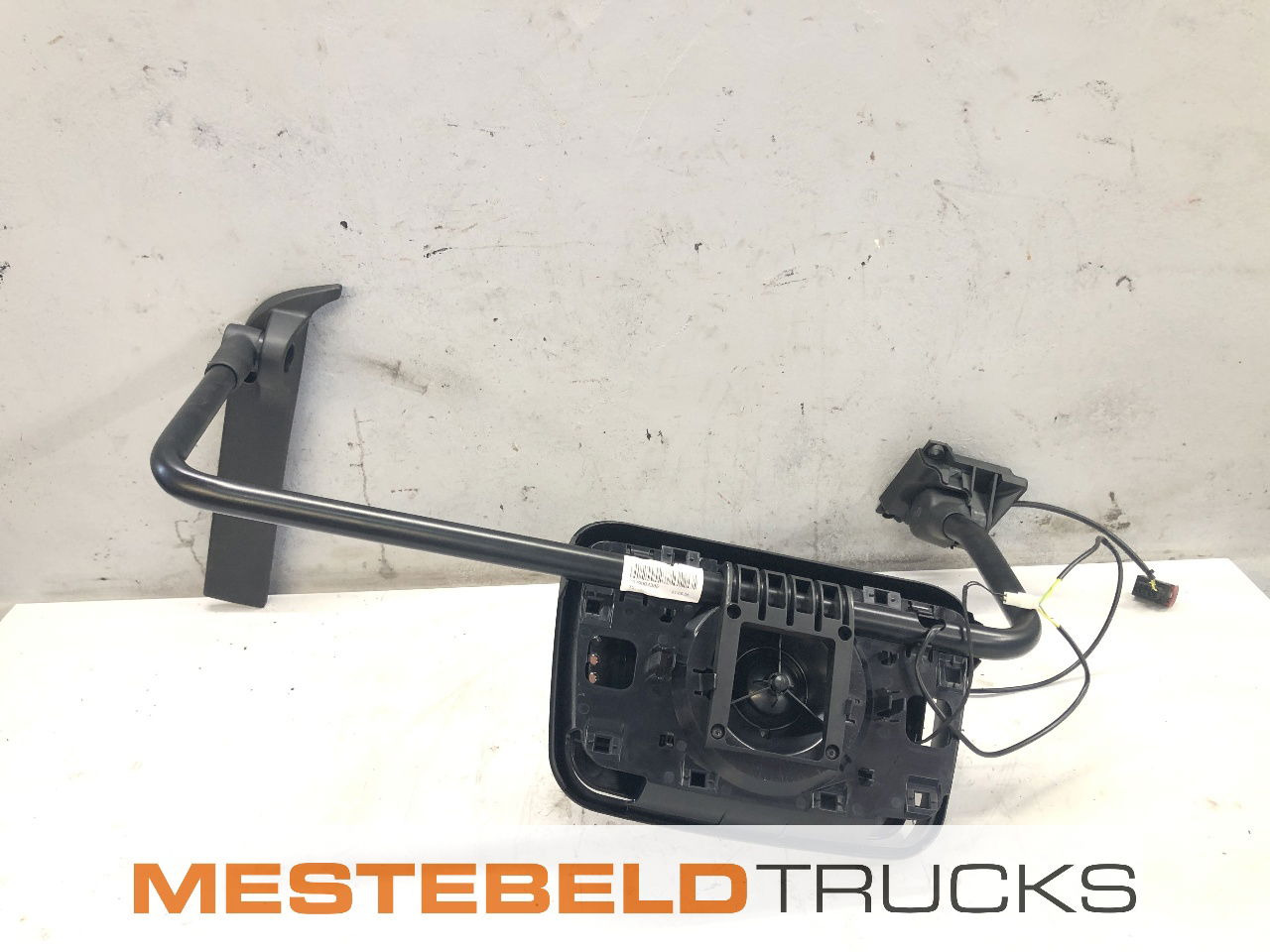 DAF Spiegel met steun rechts - Cabine et intérieur pour Camion: photos 2 DAF Spiegel met steun rechts - Cabine et intérieur pour Camion: photos 2