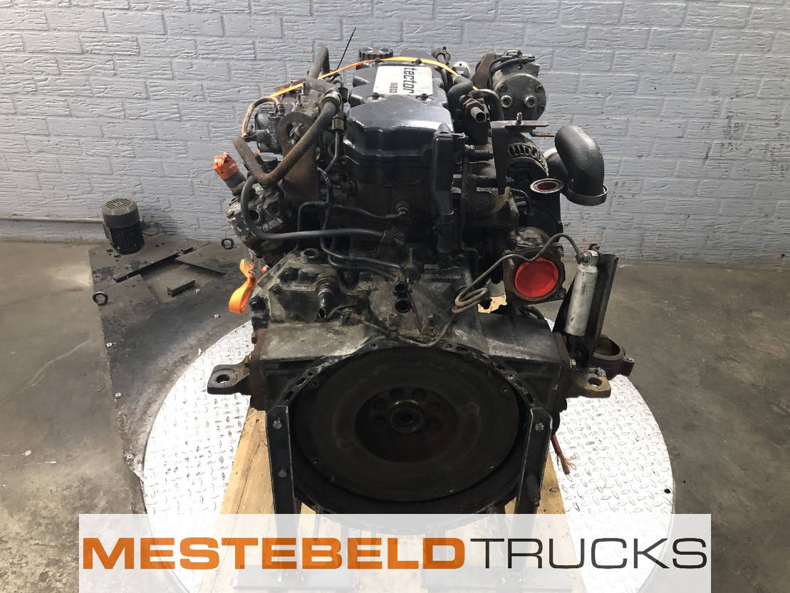 Iveco Motor F4AE3481 - Moteur pour Camion: photos 2 Iveco Motor F4AE3481 - Moteur pour Camion: photos 2