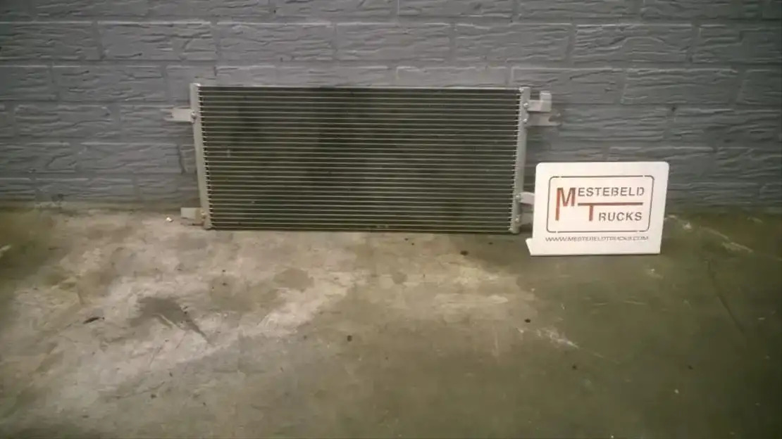 Mercedes-Benz Condensator - Système de refroidissement pour Camion: photos 1 Mercedes-Benz Condensator - Système de refroidissement pour Camion: photos 1