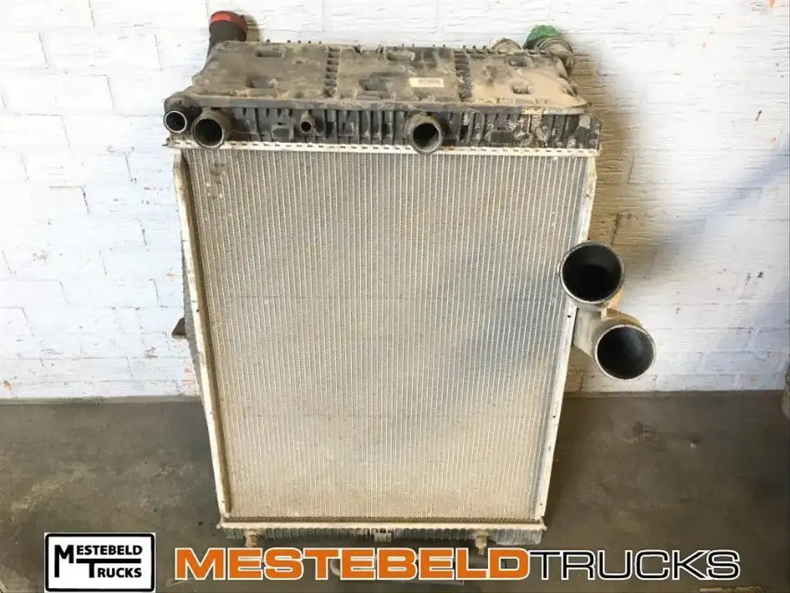 Mercedes-Benz Radiateur+ intercooler - Système de refroidissement pour Camion: photos 1 Mercedes-Benz Radiateur+ intercooler - Système de refroidissement pour Camion: photos 1