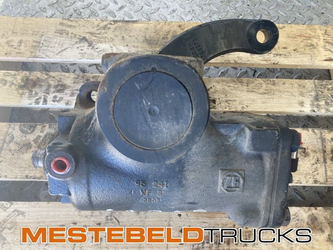 Renault Stuurhuis - Commande de gouvernail pour Camion: photos 1 Renault Stuurhuis - Commande de gouvernail pour Camion: photos 1