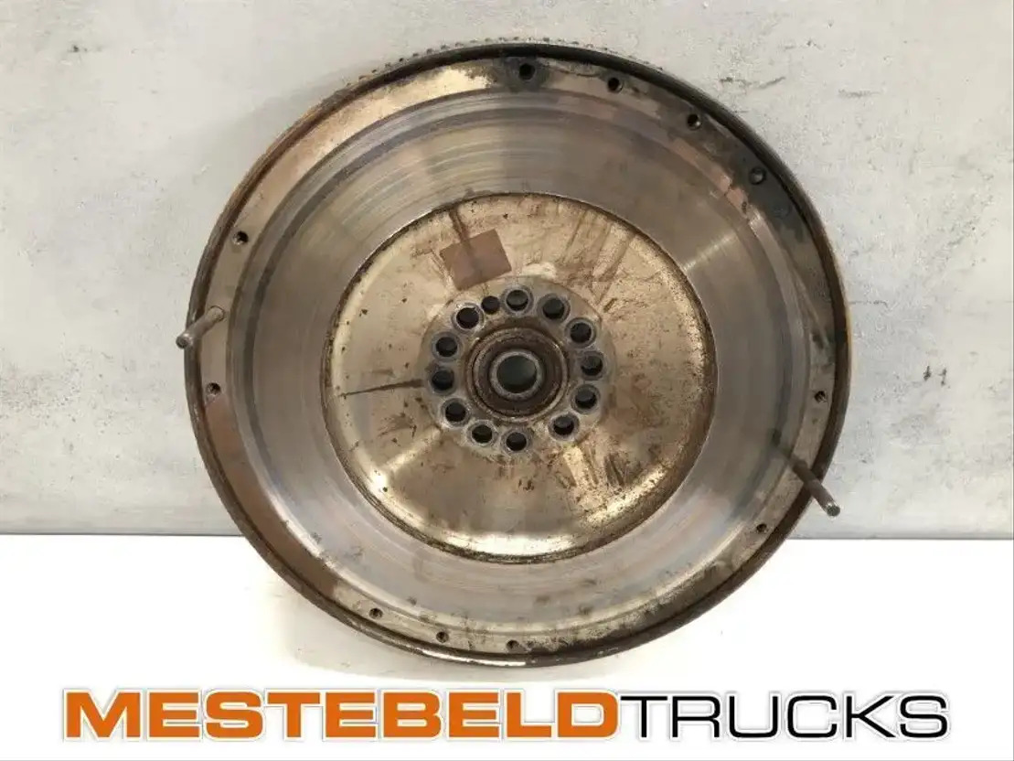 Renault Vliegwiel - Moteur pour Camion: photos 1 Renault Vliegwiel - Moteur pour Camion: photos 1