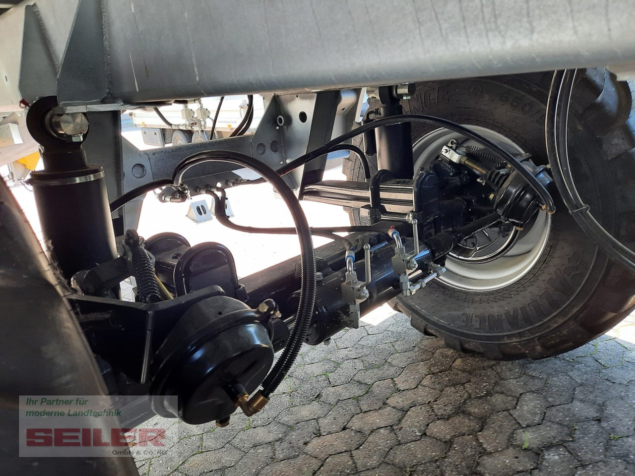 Autochargeuse neuf Fliegl ASW 391 TAURUS FOX 50m³ ZWL + Top Lift Light: photos 9