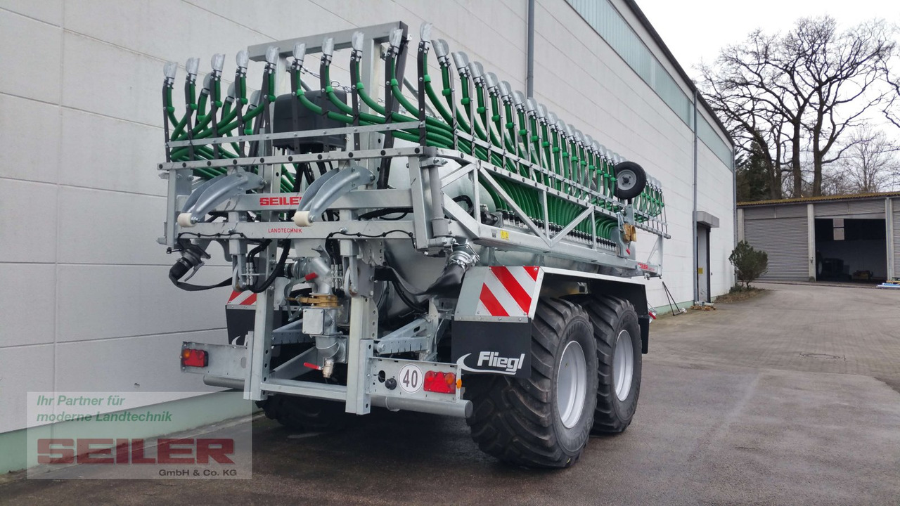 Fliegl PFW 12000 Maxx Line 12m³ + Skate 150 15m - Tonne à lisier: photos 3 Fliegl PFW 12000 Maxx Line 12m³ + Skate 150 15m - Tonne à lisier: photos 3