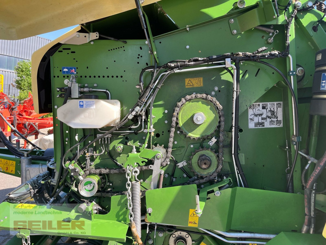 Presse à balles rondes Krone Comprima CF 155 XC: photos 8