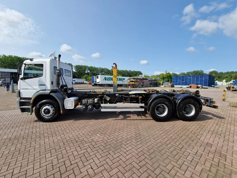Mercedes-Benz Atego 2628 6x4, Manual gear, full steel suspension - Châssis cabine: photos 5 Mercedes-Benz Atego 2628 6x4, Manual gear, full steel suspension - Châssis cabine: photos 5