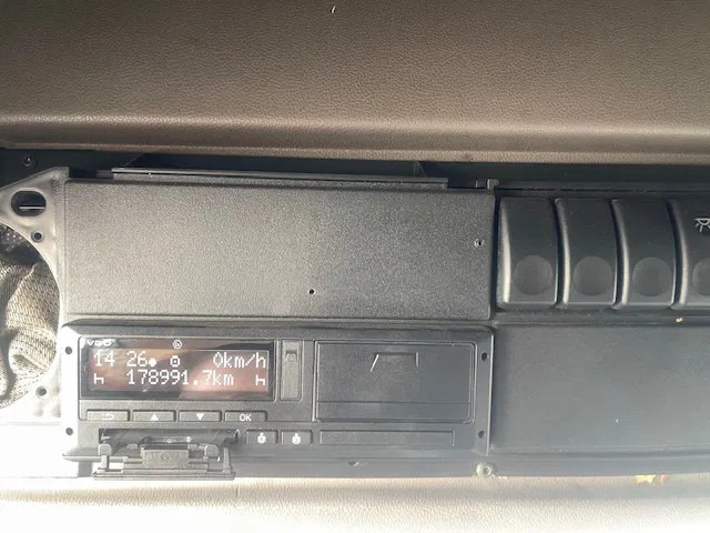 Tracteur routier DAF CF 85.410 Automatic 2 Tanks: photos 12 Tracteur routier DAF CF 85.410 Automatic 2 Tanks: photos 12