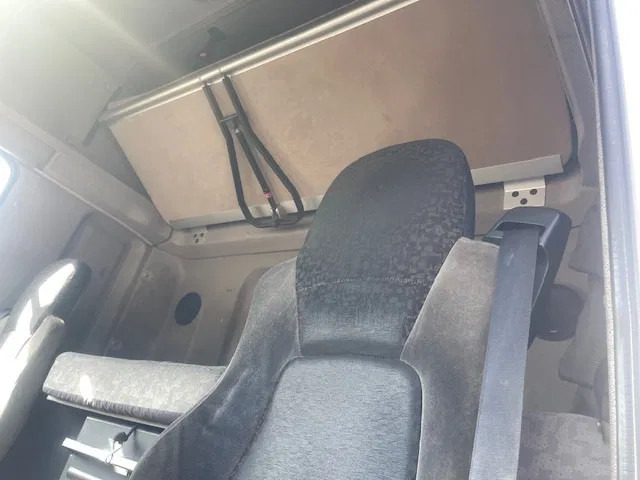 Tracteur routier DAF CF 85.410 Automatic 2 Tanks: photos 13 Tracteur routier DAF CF 85.410 Automatic 2 Tanks: photos 13