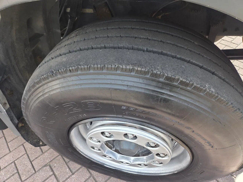 Tracteur routier DAF XF 95.430 Manual gear Euro 3: photos 12 Tracteur routier DAF XF 95.430 Manual gear Euro 3: photos 12