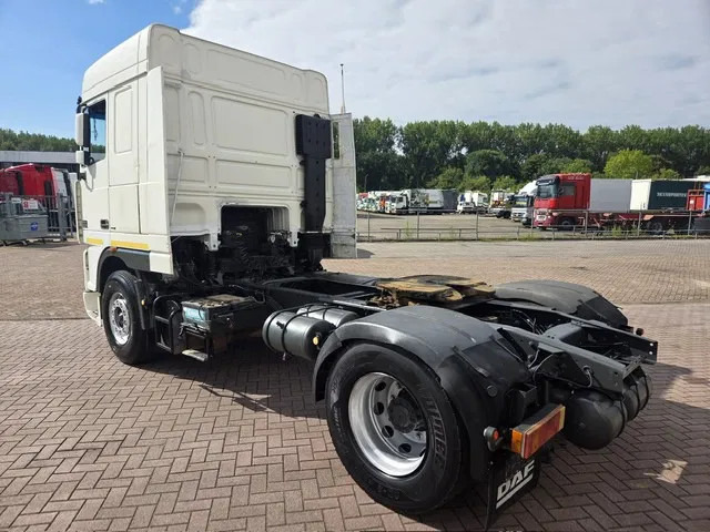 Tracteur routier DAF XF 95.430 Manual gear Euro 3: photos 7 Tracteur routier DAF XF 95.430 Manual gear Euro 3: photos 7