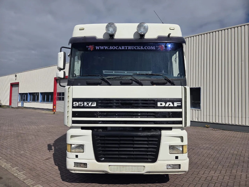 Tracteur routier DAF XF 95.430 Manual gear Euro 3: photos 10 Tracteur routier DAF XF 95.430 Manual gear Euro 3: photos 10