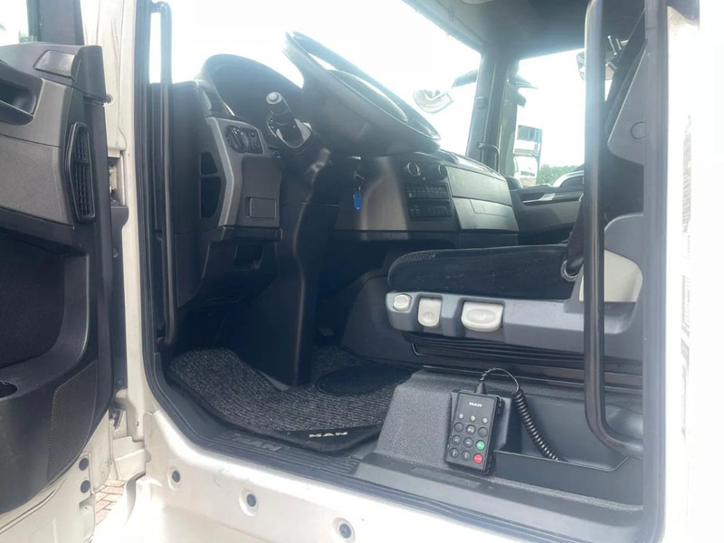 Tracteur routier MAN TGX 18.560 Euro 6 Retarder 2Tank: photos 11