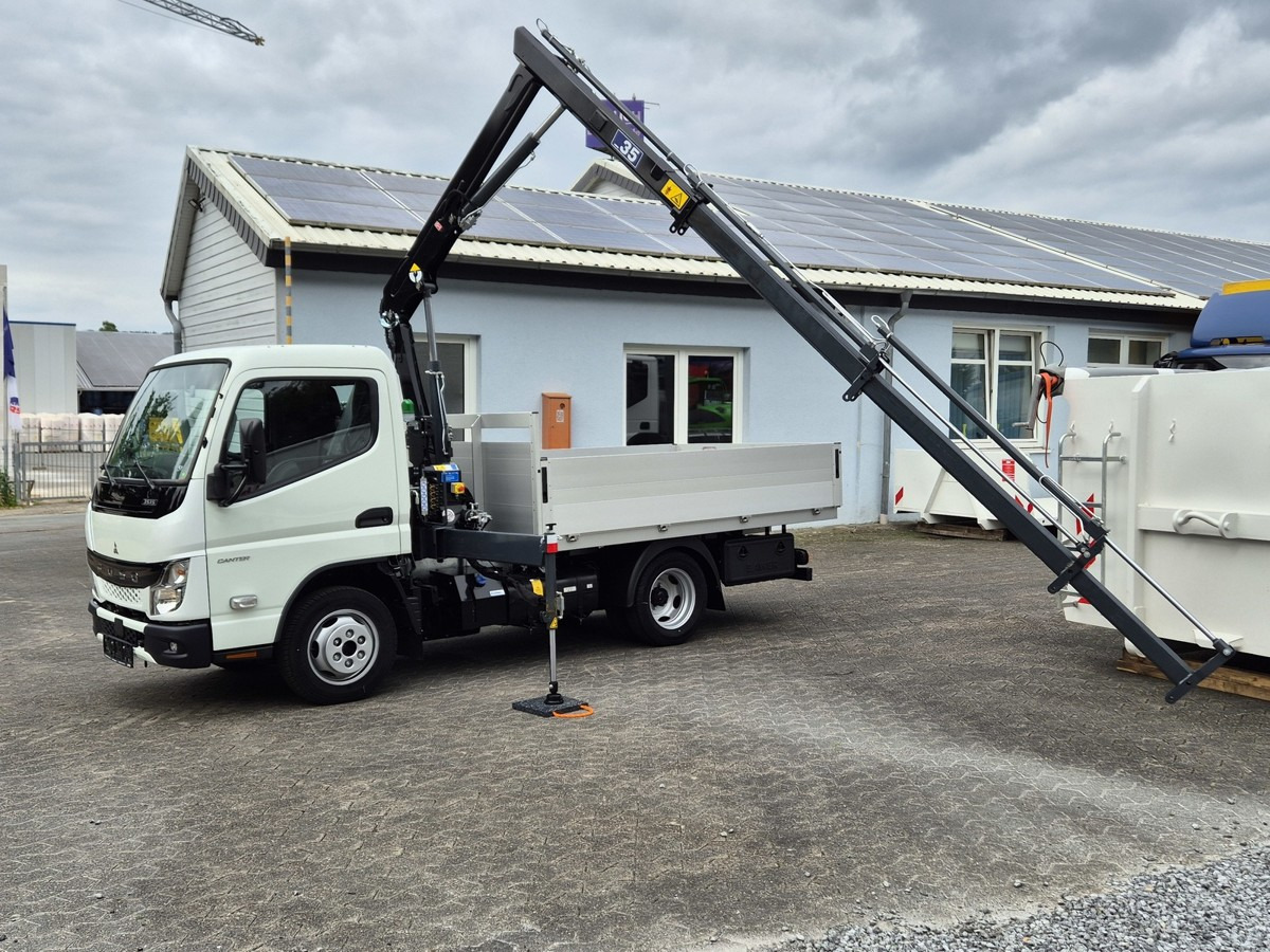 FUSO 3S15 Alu Pritsche 2.80m Ladekran - Fourgon plateau: photos 1 FUSO 3S15 Alu Pritsche 2.80m Ladekran - Fourgon plateau: photos 1