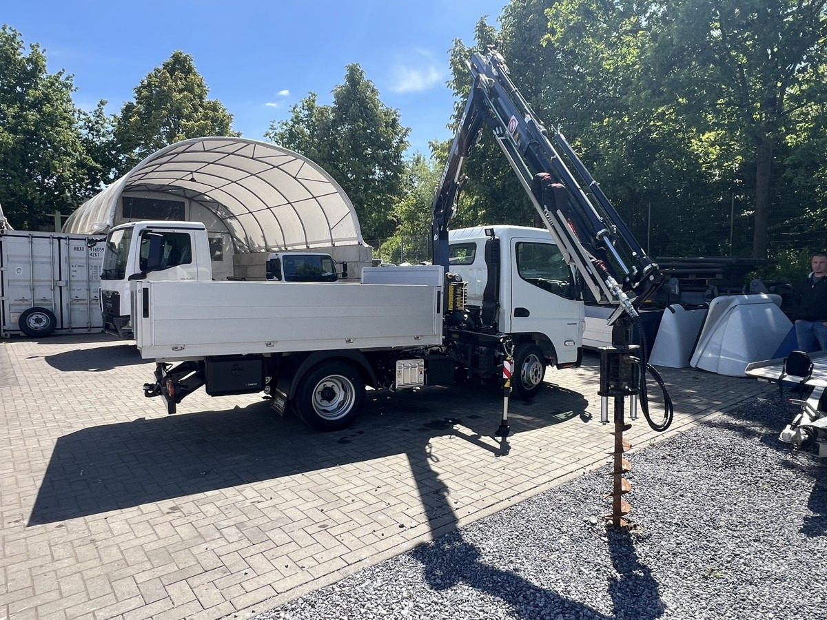 FUSO 3S15 Alu Pritsche 2.80m Ladekran Bohrgerät - Fourgon plateau: photos 2 FUSO 3S15 Alu Pritsche 2.80m Ladekran Bohrgerät - Fourgon plateau: photos 2