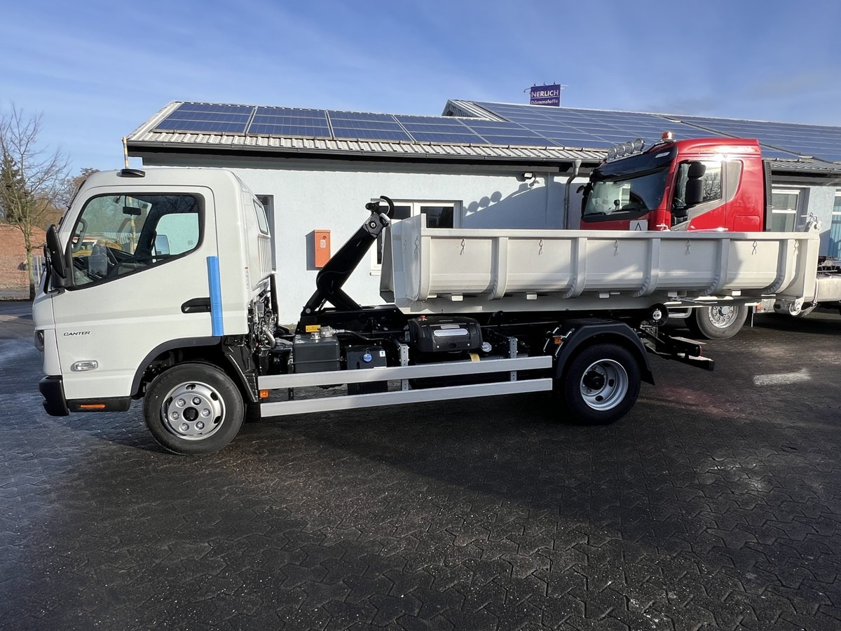 FUSO Canter FUSO 7C18 City Abrollkipper Miete - Camion ampliroll: photos 2 FUSO Canter FUSO 7C18 City Abrollkipper Miete - Camion ampliroll: photos 2