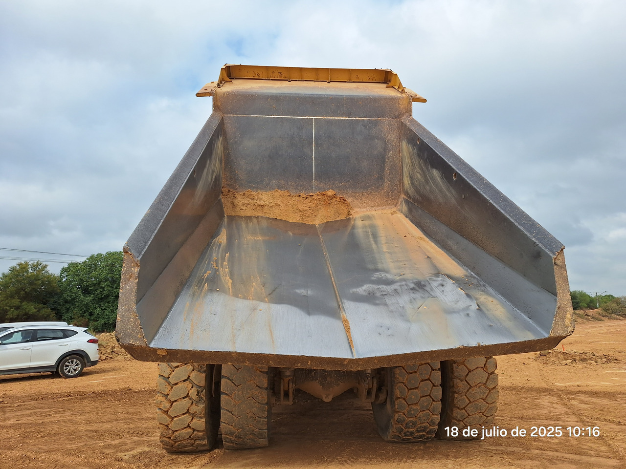 KOMATSU HD605 7-EO - Tombereau rigide: photos 5 KOMATSU HD605 7-EO - Tombereau rigide: photos 5