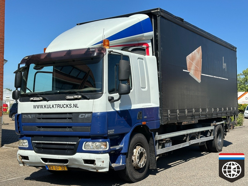 DAF FA CF 75 - Camion à rideaux coulissants: photos 2 DAF FA CF 75 - Camion à rideaux coulissants: photos 2