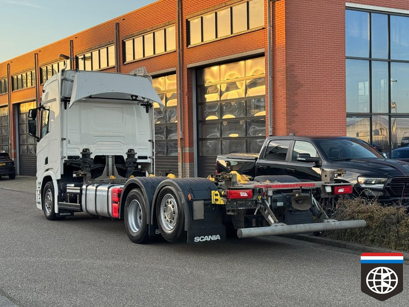 Scania R450 6X2/4 Highline Retarder Night a/c Full air - BDF CHASSIS - Concourstaat - Camion porte-conteneur/ Caisse mobile: photos 4 Scania R450 6X2/4 Highline Retarder Night a/c Full air - BDF CHASSIS - Concourstaat - Camion porte-conteneur/ Caisse mobile: photos 4