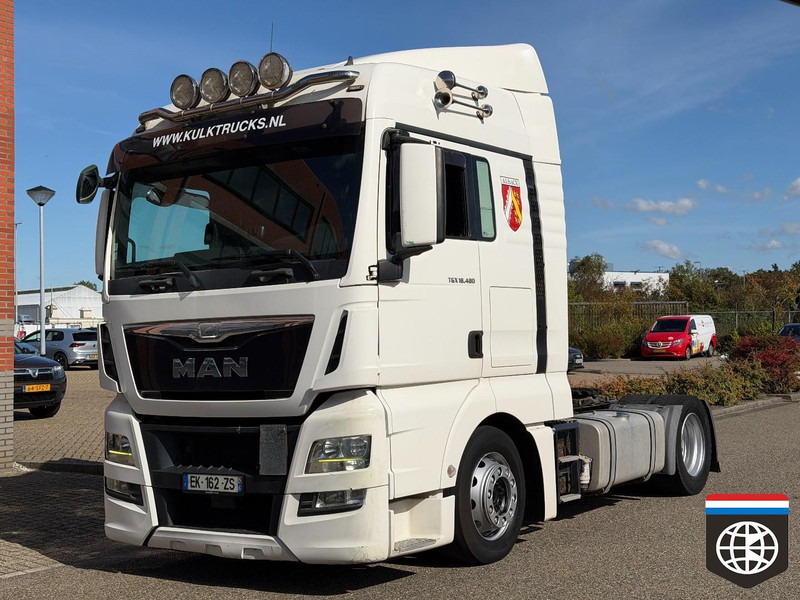 MAN TGX 18 480 RETARDER / CLEAN TRUCK / 2x TANK / NIGHT AC - Tracteur routier: photos 2 MAN TGX 18 480 RETARDER / CLEAN TRUCK / 2x TANK / NIGHT AC - Tracteur routier: photos 2
