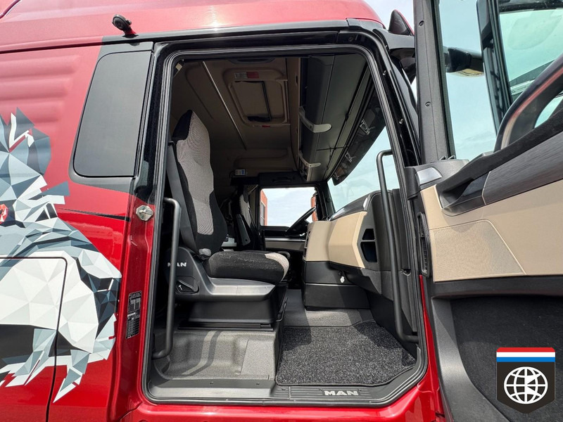 MAN TGX 18 540 XLX - 3900 WB - FULL SPOILER - Tracteur routier: photos 4 MAN TGX 18 540 XLX - 3900 WB - FULL SPOILER - Tracteur routier: photos 4