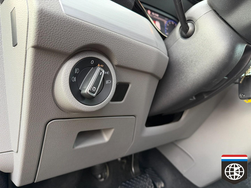 Fourgonnette Volkswagen TRANSPORTER 75 EDITION BULLI - FULL OPTION - DSG: photos 9 Fourgonnette Volkswagen TRANSPORTER 75 EDITION BULLI - FULL OPTION - DSG: photos 9