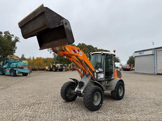 Atlas AR75e, Hydr. S.W.S., 4+1 Schaufel, Palettengabel - Chargeuse sur pneus: photos 1 Atlas AR75e, Hydr. S.W.S., 4+1 Schaufel, Palettengabel - Chargeuse sur pneus: photos 1