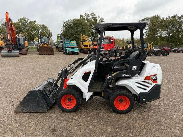 Bobcat L28, Schaufel, Palettengabel, S.W.S. - Chargeuse sur pneus: photos 3 Bobcat L28, Schaufel, Palettengabel, S.W.S. - Chargeuse sur pneus: photos 3