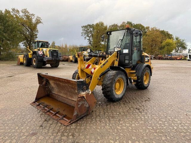 Caterpillar 908M, 4+1 Schaufel, Palettengabel, wenig Std. - Chargeuse sur pneus: photos 2 Caterpillar 908M, 4+1 Schaufel, Palettengabel, wenig Std. - Chargeuse sur pneus: photos 2