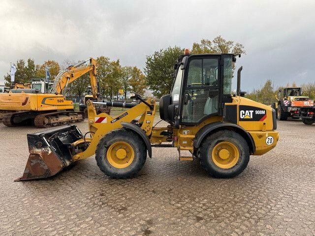 Caterpillar 908M, 4+1 Schaufel, Palettengabel, wenig Std. - Chargeuse sur pneus: photos 3 Caterpillar 908M, 4+1 Schaufel, Palettengabel, wenig Std. - Chargeuse sur pneus: photos 3