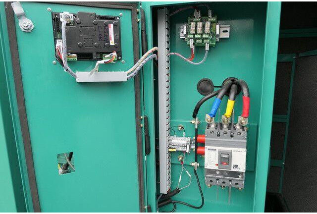 Engins de chantier neuf Cummins 125 kVA, Stromgenerator, Isoliert: photos 6