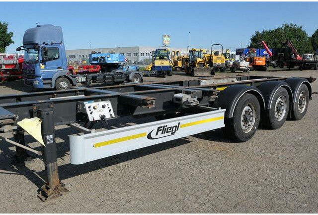 Fliegl SDS 380 SDS01, 20/30 & 40 Fuß Container, BPW - Semi-remorque surbaissé: photos 3 Fliegl SDS 380 SDS01, 20/30 & 40 Fuß Container, BPW - Semi-remorque surbaissé: photos 3