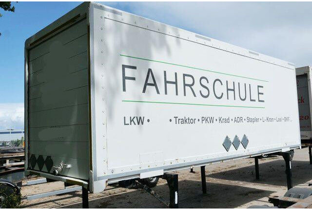 Lubtheen WKO 715, Wechselkoffer, BDF, Rolltor - Châssis cabine: photos 4 Lubtheen WKO 715, Wechselkoffer, BDF, Rolltor - Châssis cabine: photos 4