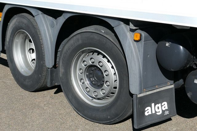 MAN 26.420 TGS LL 6x2, Intarder, LBW 2.5to., Gelenkt - Camion fourgon: photos 4 MAN 26.420 TGS LL 6x2, Intarder, LBW 2.5to., Gelenkt - Camion fourgon: photos 4