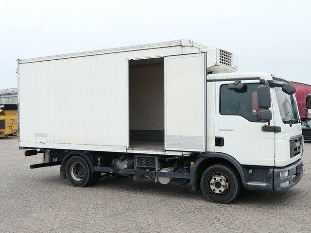 MAN 8.220 TGL BL 4x2, Thermo King, 3. Sitz, 5m lang - Camion frigorifique: photos 5 MAN 8.220 TGL BL 4x2, Thermo King, 3. Sitz, 5m lang - Camion frigorifique: photos 5