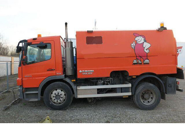 Mercedes-Benz 1323 L Atego 4x2, Faun Vaajet 6 R, Wassertank - Balayeuse de voirie: photos 2 Mercedes-Benz 1323 L Atego 4x2, Faun Vaajet 6 R, Wassertank - Balayeuse de voirie: photos 2