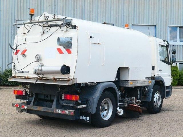 Mercedes-Benz 1518 LKO Atego 4x2, Kobit-Aufbau, 8m³,Wassertank - Balayeuse de voirie: photos 3 Mercedes-Benz 1518 LKO Atego 4x2, Kobit-Aufbau, 8m³,Wassertank - Balayeuse de voirie: photos 3