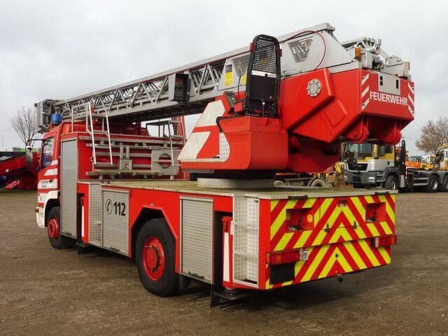 Mercedes-Benz 1528 ATEGO 4x2, Drehleiter DL23-12, Metz, 30m - Camion de pompier: photos 3 Mercedes-Benz 1528 ATEGO 4x2, Drehleiter DL23-12, Metz, 30m - Camion de pompier: photos 3