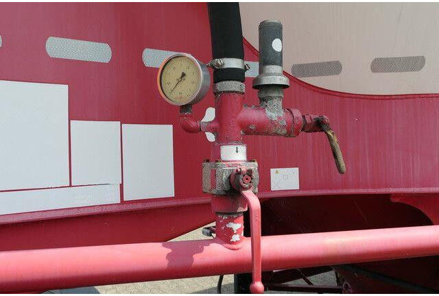 SPITZER SF 2739 / 2P, 39m³, Gelenkt, 2 Kammern, BPW, ZSA - Semi-remorque citerne: photos 3 SPITZER SF 2739 / 2P, 39m³, Gelenkt, 2 Kammern, BPW, ZSA - Semi-remorque citerne: photos 3