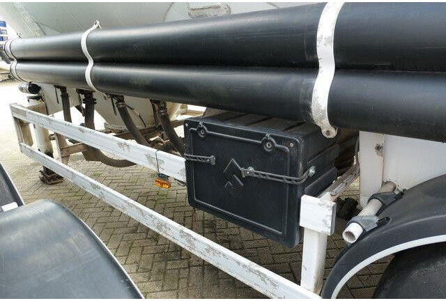 SPITZER SF 2743 PI, Zement, Alu-Felgen, 43m³, 1 Kammer - Semi-remorque citerne: photos 5 SPITZER SF 2743 PI, Zement, Alu-Felgen, 43m³, 1 Kammer - Semi-remorque citerne: photos 5