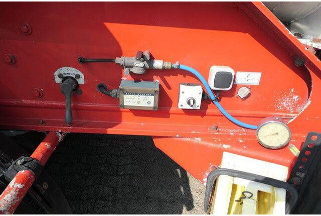 SPITZER SK 2760 CAL, Kippsilo, 60m³, Luft-Lift, 1 Kammer - crédit-bail SPITZER SK 2760 CAL, Kippsilo, 60m³, Luft-Lift, 1 Kammer: photos 13 SPITZER SK 2760 CAL, Kippsilo, 60m³, Luft-Lift, 1 Kammer - crédit-bail SPITZER SK 2760 CAL, Kippsilo, 60m³, Luft-Lift, 1 Kammer: photos 13