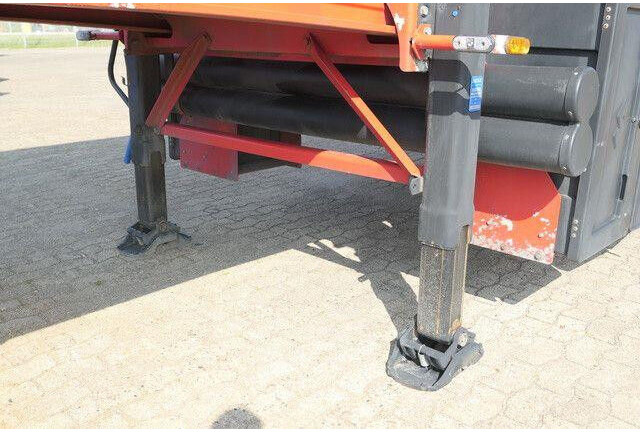 SPITZER SK 2760 CAL, Kippsilo, 60m³, Luft-Lift, 1 Kammer - crédit-bail SPITZER SK 2760 CAL, Kippsilo, 60m³, Luft-Lift, 1 Kammer: photos 10 SPITZER SK 2760 CAL, Kippsilo, 60m³, Luft-Lift, 1 Kammer - crédit-bail SPITZER SK 2760 CAL, Kippsilo, 60m³, Luft-Lift, 1 Kammer: photos 10